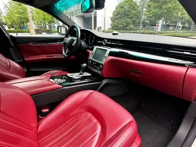 Maserati Quattroporte
