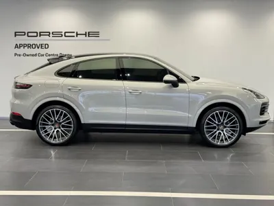 Porsche Cayenne 2023, 11990 км, за 82628.3 USD