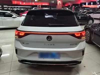 Volkswagen T-Roc 2024, 39300 км, за 13581.26 USD - фото 6