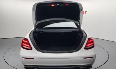 Mercedes-Benz E-Class 2018, 102898 км, за 16016.8 USD - фото 20