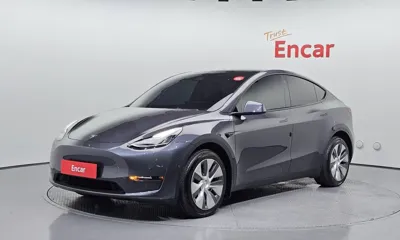 Tesla Model Y · 2022 год