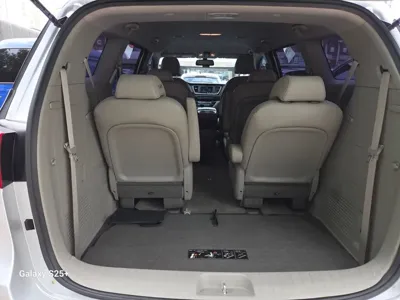 Kia Canival 2018, 129000 км, за 7155.87 USD - фото 12