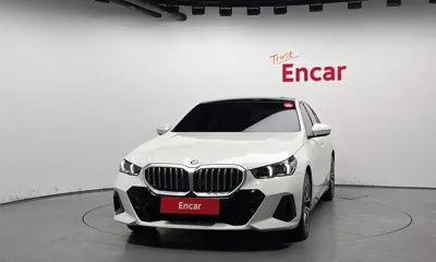 BMW 5-Series 2025, 6638 км, за 48562.93 USD