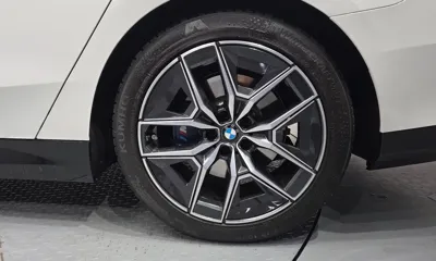 BMW 5-Series 2025, 6638 км, за 48562.93 USD