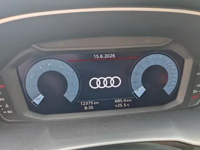 Audi Q3 2022, 12000 км, за 26014.8 USD - фото 7