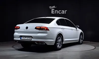 Volkswagen Passat 2022, 43738 км, за 26014.86 USD