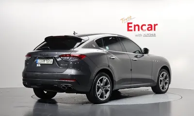 Maserati Levante 2018, 91798 км, за 21792.89 USD