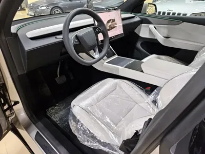 Tesla Model Y 2026, 380 км, за 58170.32 USD - фото 7