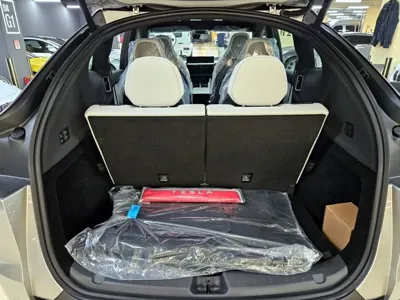 Tesla Model Y 2026, 380 км, за 58170.32 USD - фото 15