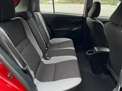 Toyota Yaris L 2020, 16000 км, за 6886.27 USD - фото 9