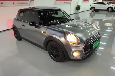 MINI MINI 2016, 98500 км, за 10102 USD