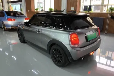 MINI MINI 2016, 98500 км, за 10102 USD
