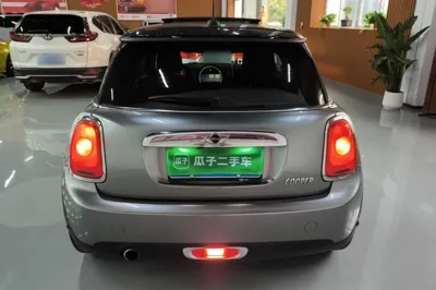 MINI MINI 2016, 98500 км, за 10102 USD