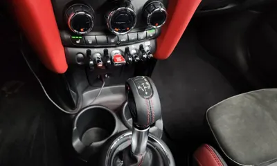 MINI Cooper 2019, 52496 км, за 14231.78 USD - фото 9