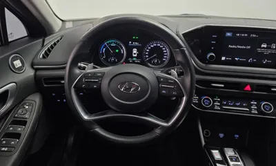 Hyundai Sonata 2023, 43618 км, за 13121.96 USD - фото 13