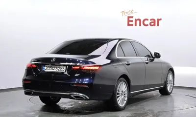 Mercedes-Benz E-Class 2022, 52975 км, за 25993.5 USD