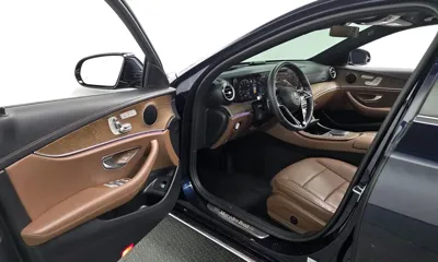 Mercedes-Benz E-Class 2022, 52975 км, за 25993.5 USD - фото 10