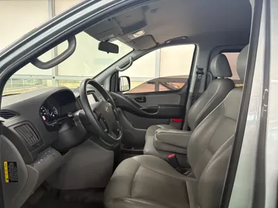Hyundai Starex 2017, 87588 км, за 8196.73 USD - фото 14