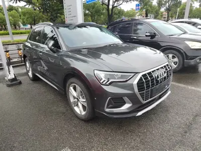 Audi Q3 2023, 32000 км, за 28516.22 USD