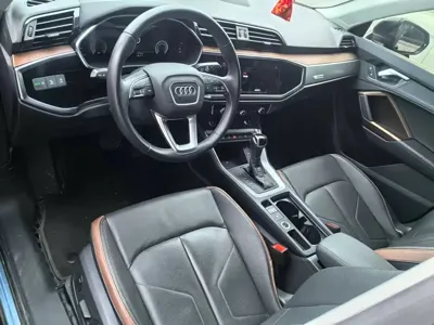 Audi Q3 2023, 32000 км, за 28516.22 USD