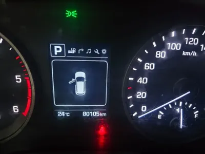 Hyundai Tucson 2016, 80000 км, за 8205.33 USD - фото 10