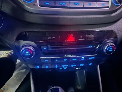 Hyundai Tucson 2016, 80000 км, за 8205.33 USD - фото 14