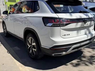 Volkswagen Tayron 2023, 66000 км, за 22041.95 USD