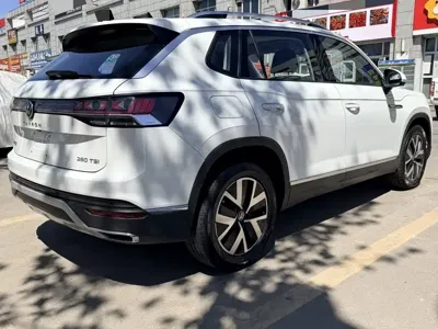 Volkswagen Tayron 2023, 66000 км, за 22041.95 USD - фото 6