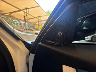 BMW 3 Series 2018, 70000 км, за 12660.57 USD