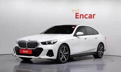 BMW 5-Series · 2024 год