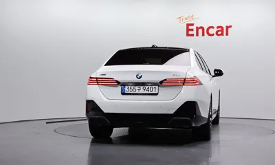BMW 5-Series 2024, 14857 км, за 46765.89 USD