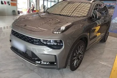 Lynk & Co 01 · 2021 год