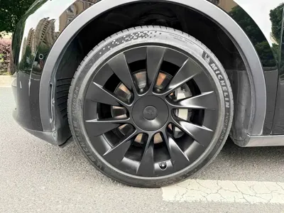 Tesla Model Y 2022, 64000 км, за 23917.69 USD