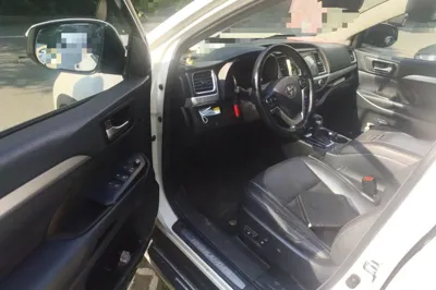 Toyota Highlander 2015, 68800 км, за 14584 USD