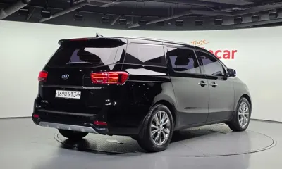 Kia Canival 2019, 82102 км, за 11487.46 USD