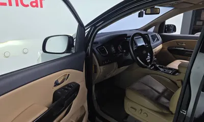 Kia Canival 2019, 82102 км, за 11400.66 USD - фото 10