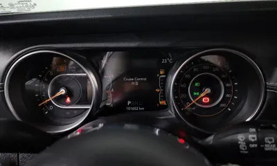 Jeep Wrangler 2021, 101652 км, за 21678.66 USD - фото 8