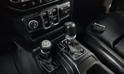 Jeep Wrangler 2021, 101652 км, за 21678.66 USD - фото 9