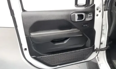 Jeep Wrangler 2021, 101652 км, за 21678.66 USD - фото 24