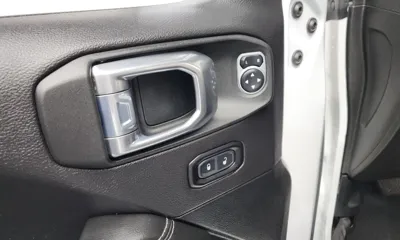 Jeep Wrangler 2021, 101652 км, за 21678.66 USD - фото 30
