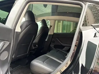 Tesla Model Y 2022, 60000 км, за 22724.11 USD - фото 6