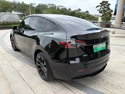 Tesla Model Y 2022, 60000 км, за 22724.11 USD - фото 7