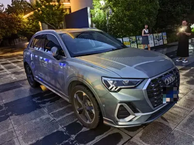 Audi Q3 2022, 25000 км, за 28957.65 USD