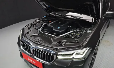 BMW 5-Series 2021, 13917 км, за 33366.37 USD - фото 6