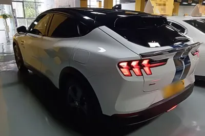 Ford Mustang Mach-E 2021, 29200 км, за 18318 USD