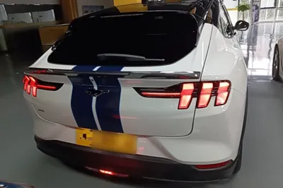 Ford Mustang Mach-E 2021, 29200 км, за 18318 USD