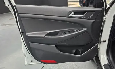 Hyundai Tucson 2016, 61544 км, за 9452.54 USD - фото 24