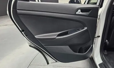 Hyundai Tucson 2016, 61544 км, за 9452.54 USD - фото 25
