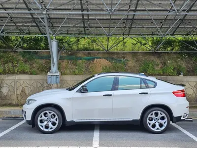 BMW X6 2013, 215000 км, за 7800.11 USD
