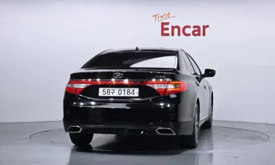 Hyundai Grandeur 2016, 96111 км, за 6603.65 USD